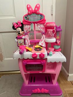 Minnie Mouse Play Kitchen Set