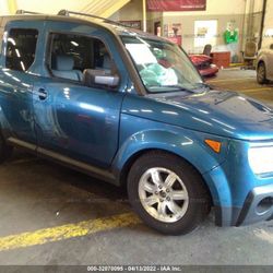 2006 Honda Element 4WD Parts Car 