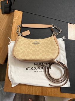 Coach Teri Shoulder Bag – Signature Canvas
