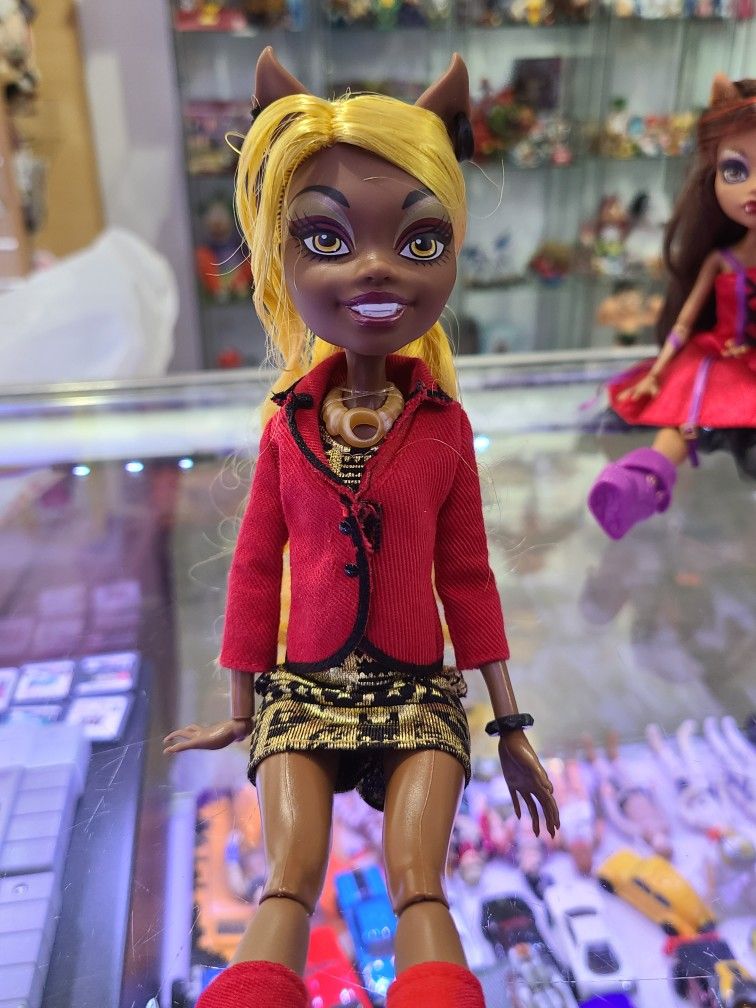 2013 Mattel Monster High Frights, Camera, Action CLAUDIA WOLF Collectible Doll