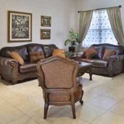 Formal Living Room. 5 Pieces. Like New. Leather & Mármol . 2700 0BO
