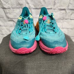 Hoka Y speedgoat 5 youth Running Sneaker Shoe, size 6MD US, Teal,yellow,pink 