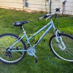 DIAMONDBACK lustre 1 BIKE