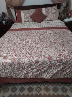 Queen bed cover 2billow case and secret orange blanket
