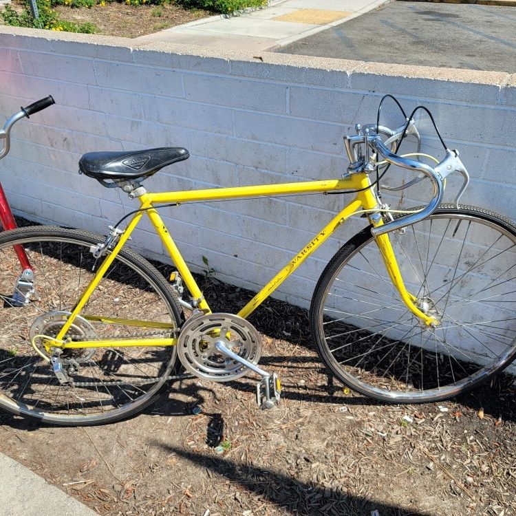 Schwinn Varsity 27 1 1/4 Road Bike 10 Speed Old School for Sale in