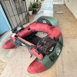 $120 Personal Pontoon craft used in good condition