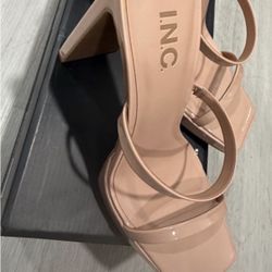 Inc Tan Heels 