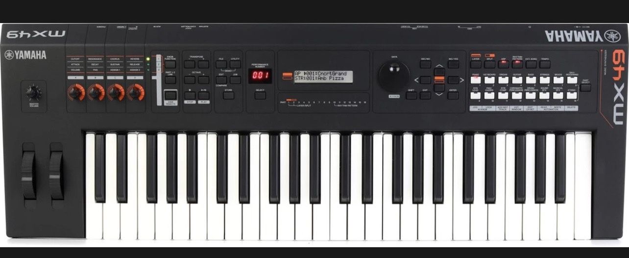 Yamaha MX49 Synthesizer 