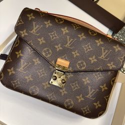 Pochette Metis 