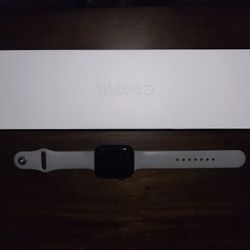 Apple Watch Series 8