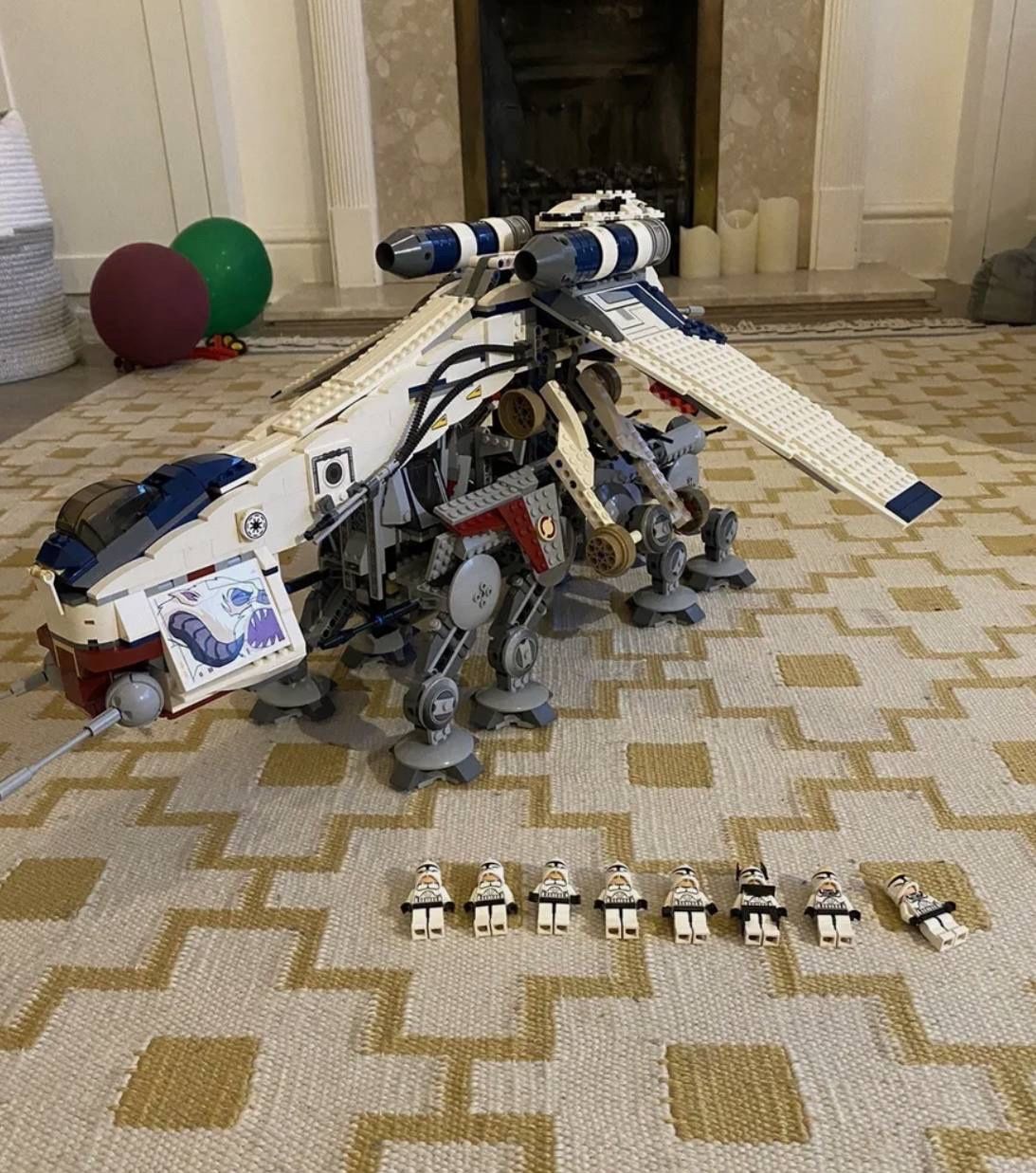 LEGO Star Wars: Republic Dropship with AT-OT Walker
