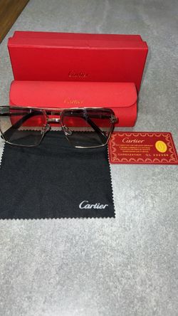 Carti glasses