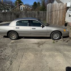 1999 Lincoln Town Car