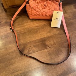 New With Tags Women’s Patricia Nash Leather Crossbody Purse Shipping Available