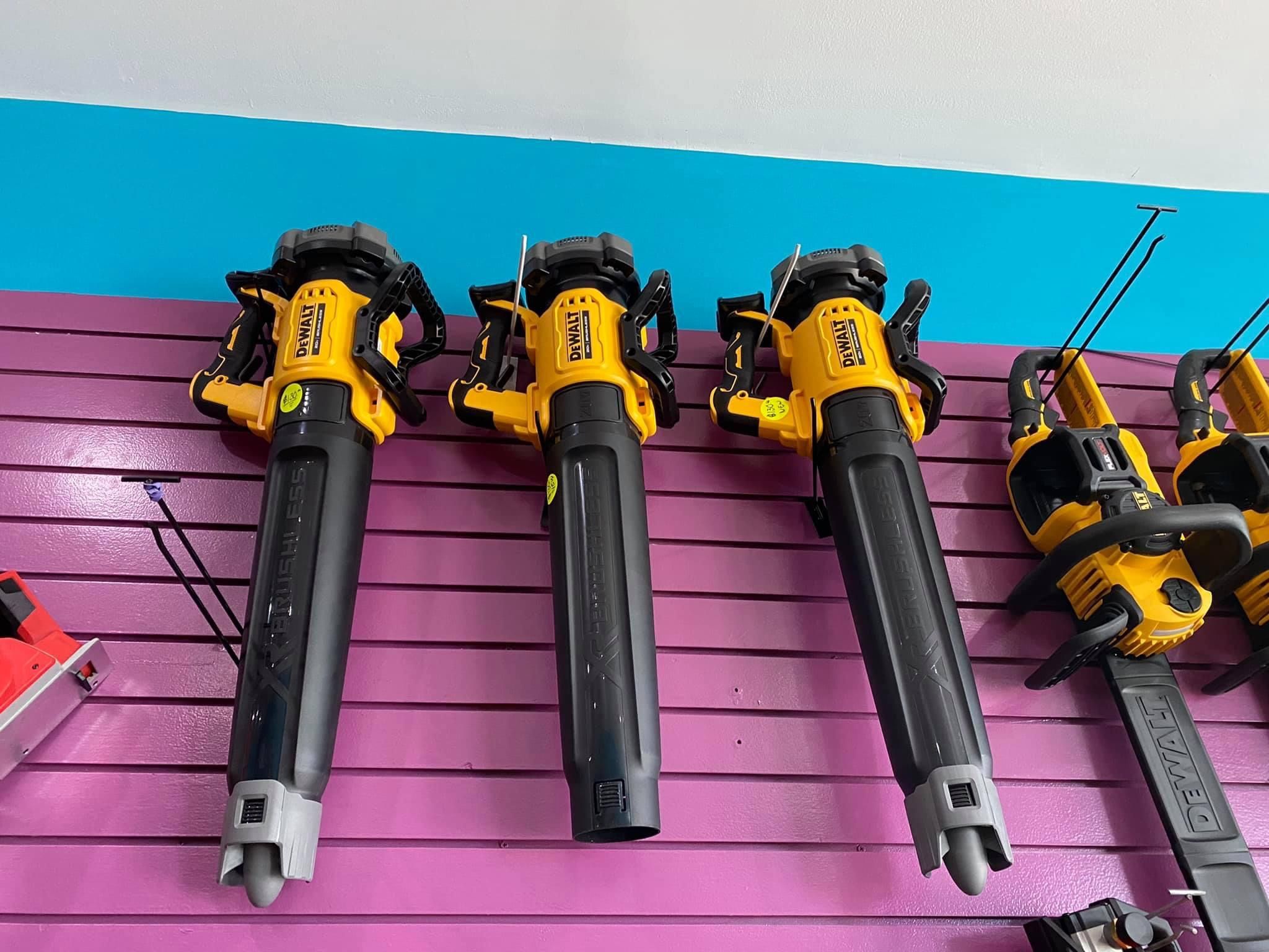 DEWALT 125 MPH 450 CFM 20V MAX Cordless Brushless Handheld Blower