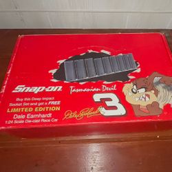 Snap On Dale Earnhardt Die cast Car And Socket Set 