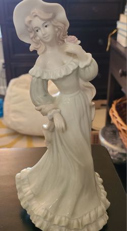 Vintage Porcelain Figurine