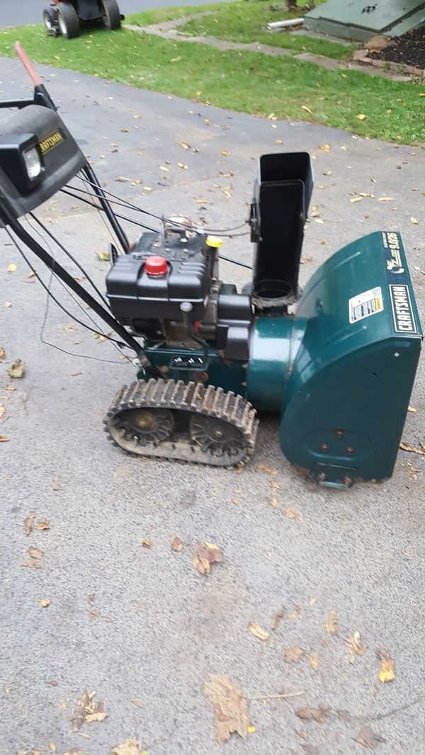 Craftsman 9.0 hp 26 inch track drive 2 stage snow blower for Sale in