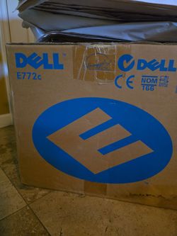 Dell E772c crt monitor for great old school gaming. Brand new in box never used.