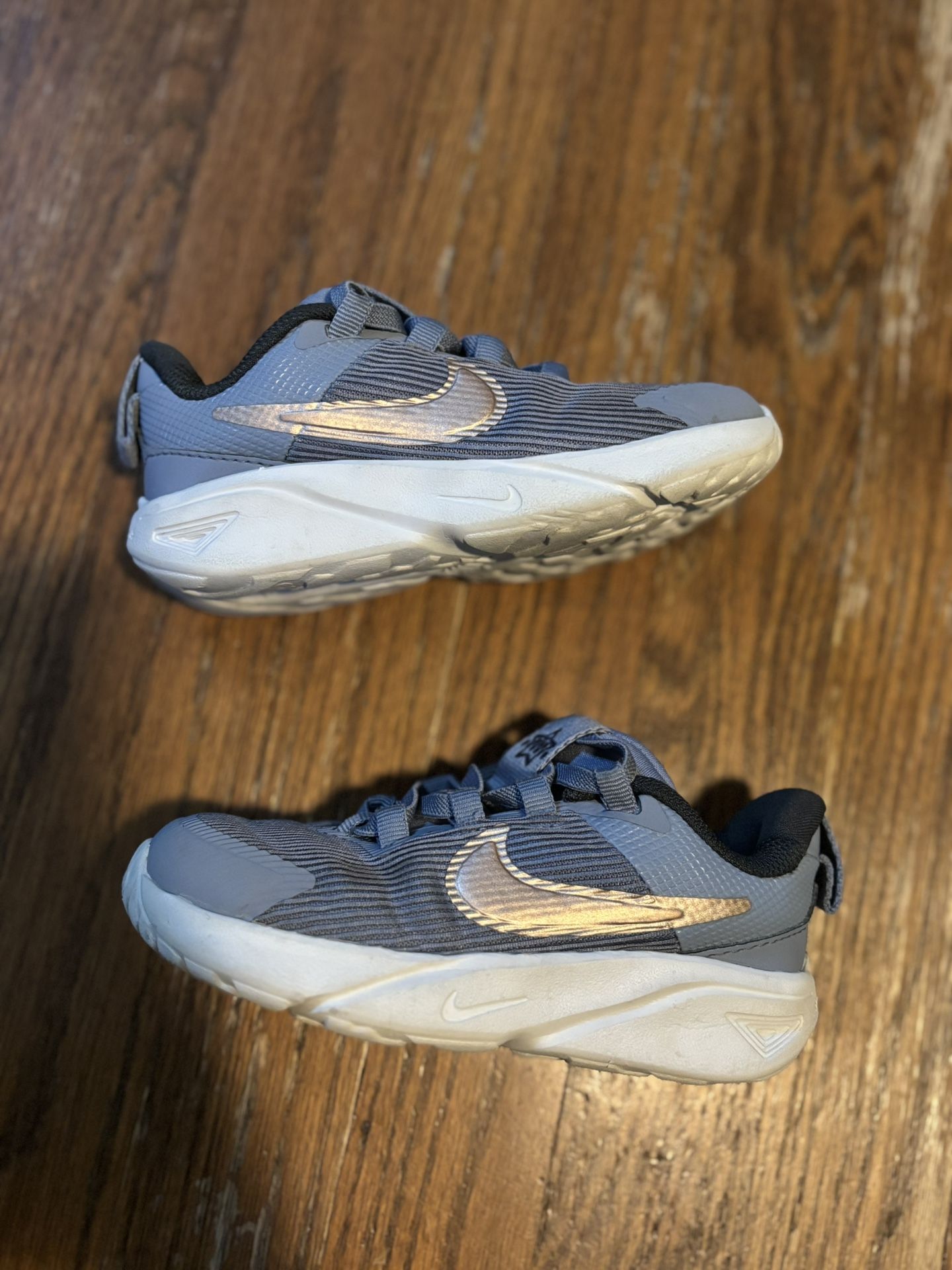 Girls Nike Shoes Size 9c