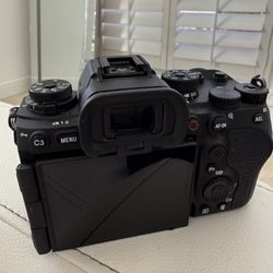 Sony A7 Prime alpha ii (2) 8k VERY RARE