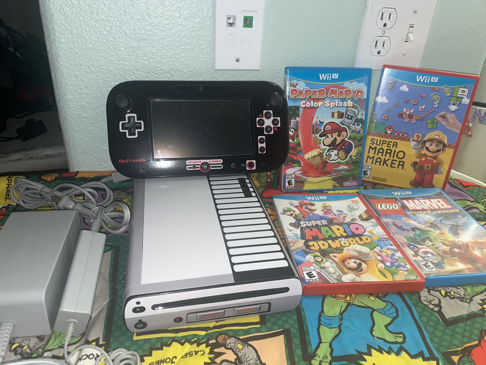 Nintendo Wii U Console 32GB Wii U Game Pad Controller 