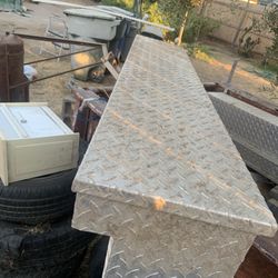 Side Tool Boxes