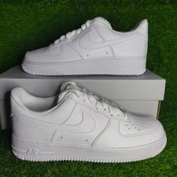 Women's Air Force 1 '07 - Size 9.5