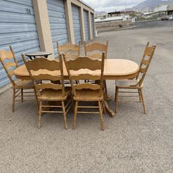🎁BEAUTIFUL VINTAGE SOLID WOOD DINNER TABLE/6 CHAIRS  AND  2 EXTENSIONS- SHING LEE BRAND-FITS 8 PEOPLE🎁 Delivery Available