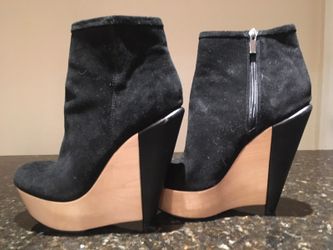 SEXY Kelsi Dagger Suede Boots/US Size 7