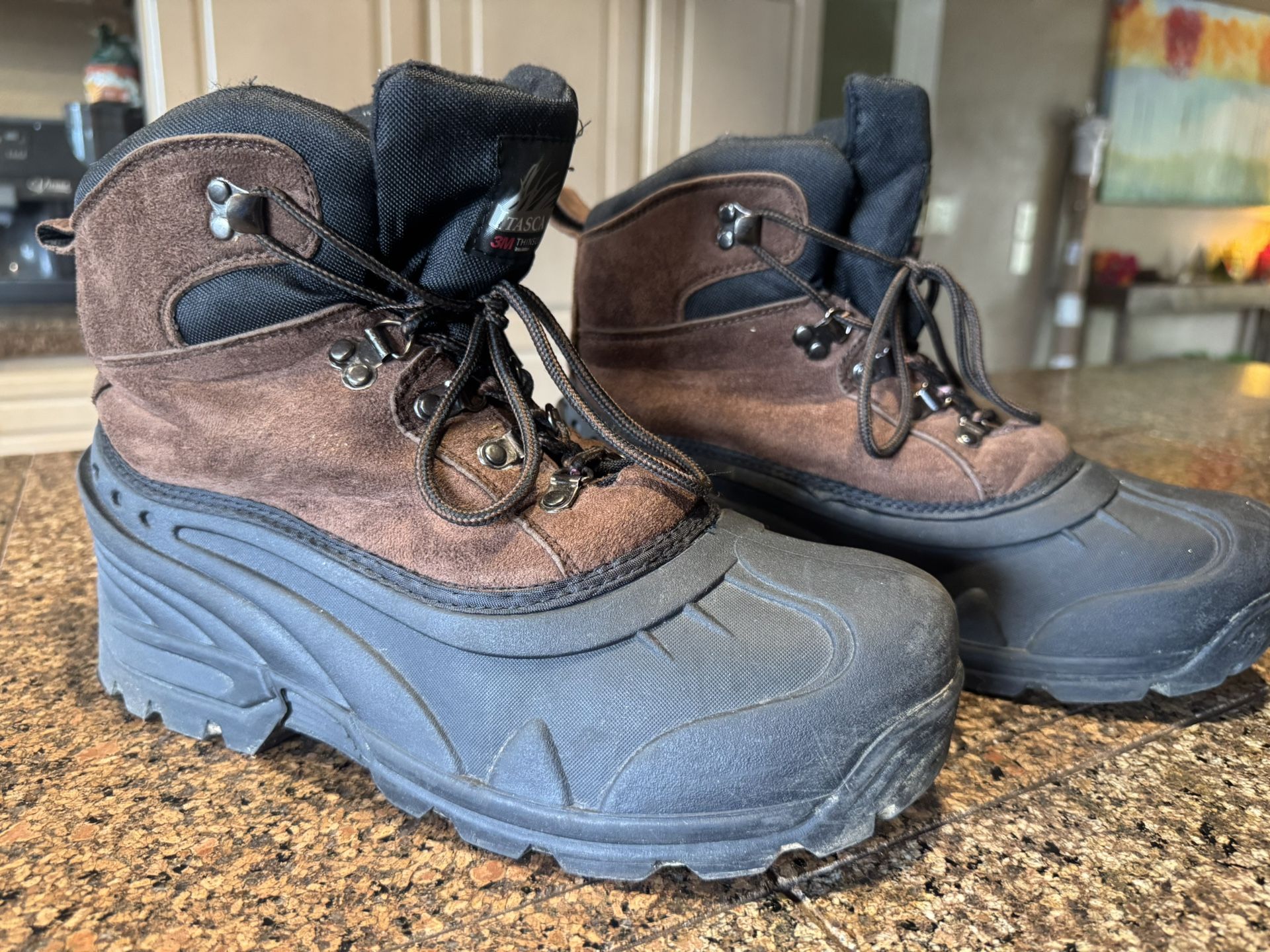 Men’s Size 11 Snow Boots