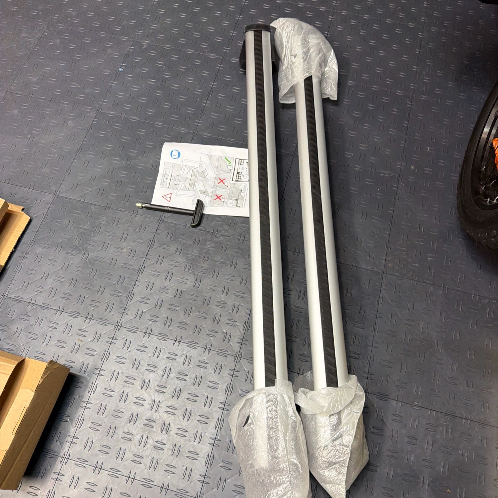 Audi Q5 roof rails, new in box for Sale in Fort Lauderdale, FL - OfferUp