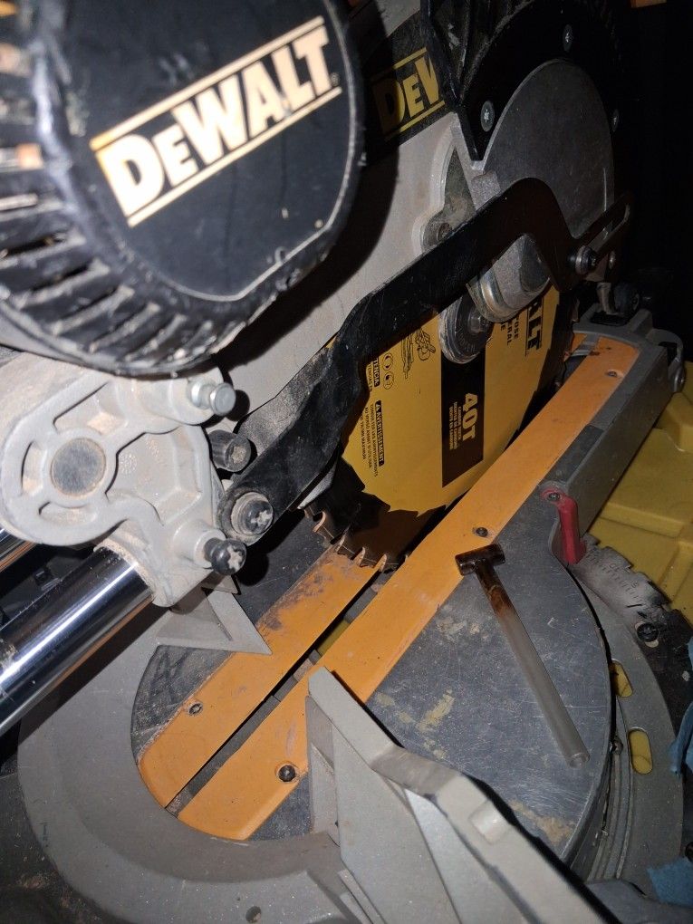 Dewalt Saw