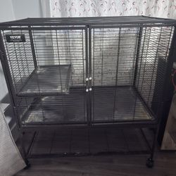 Black Vevor Cage