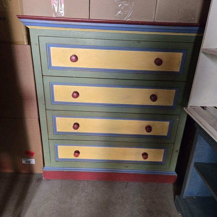 Dresser