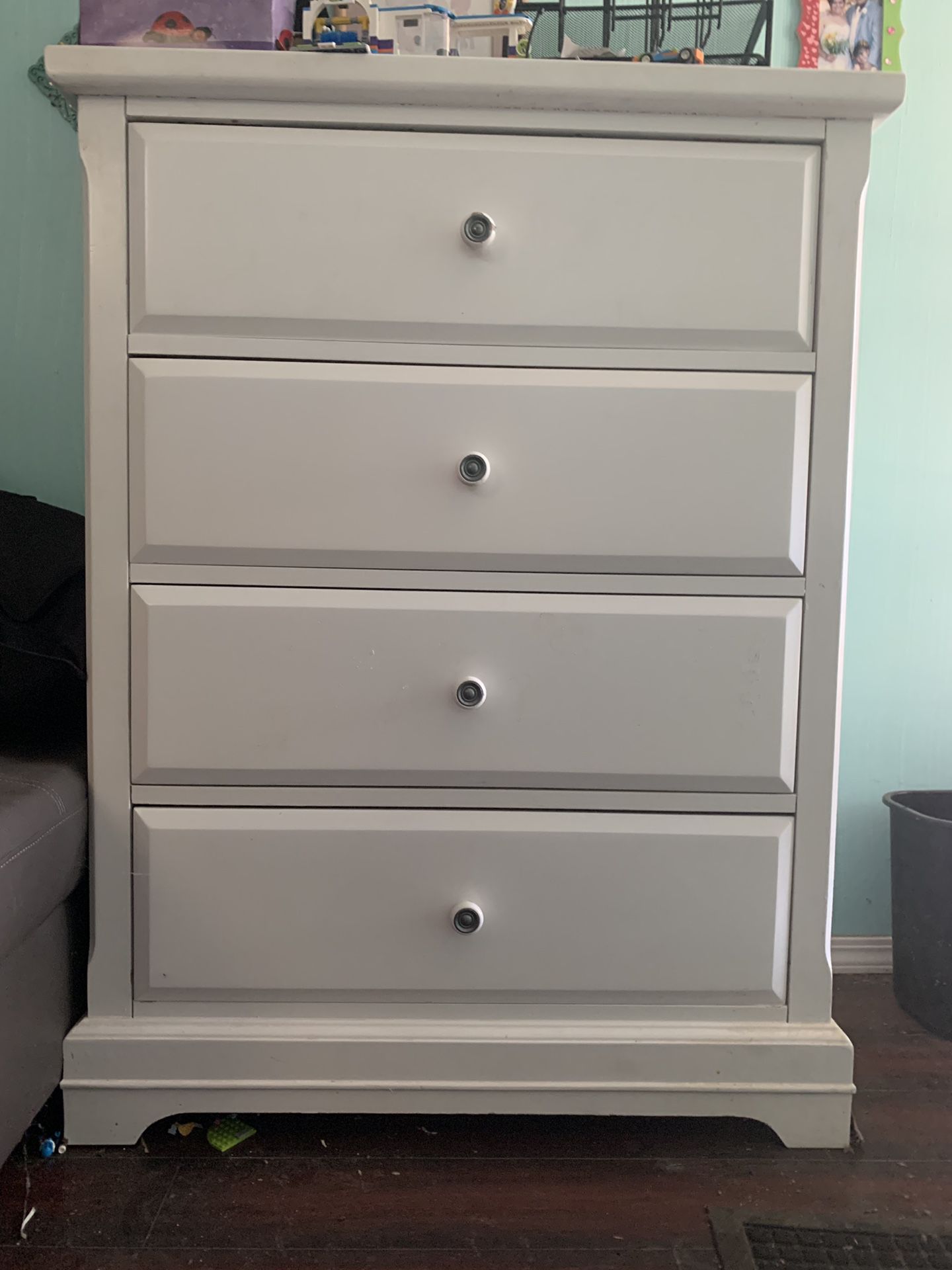 Solid wood white dresser for Sale in Whittier, CA - OfferUp