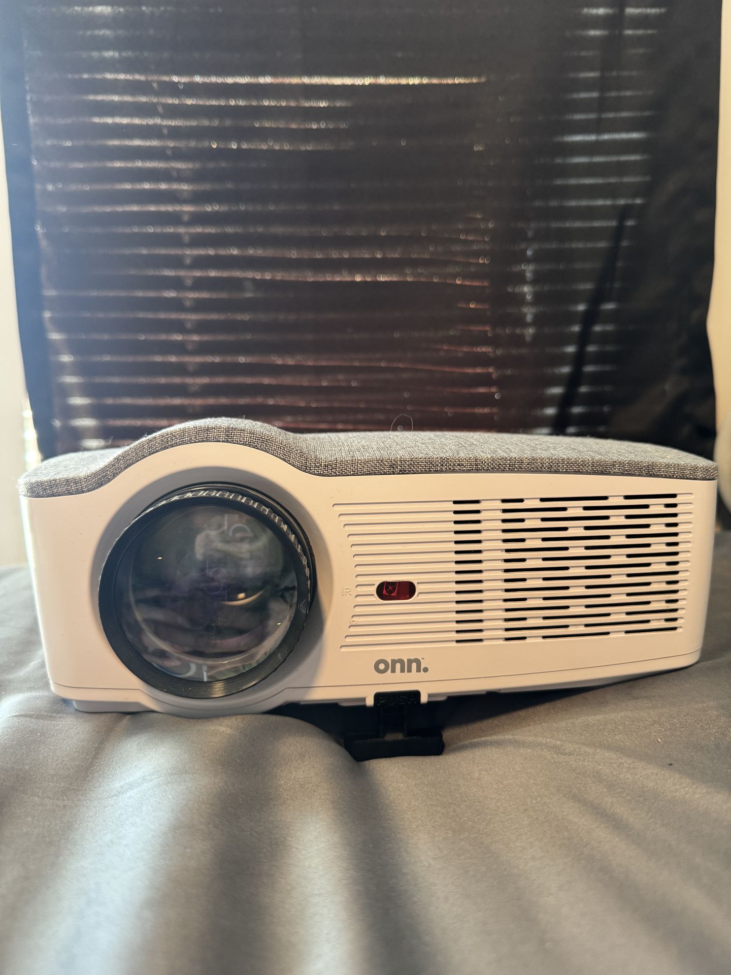 Projector Onn works well