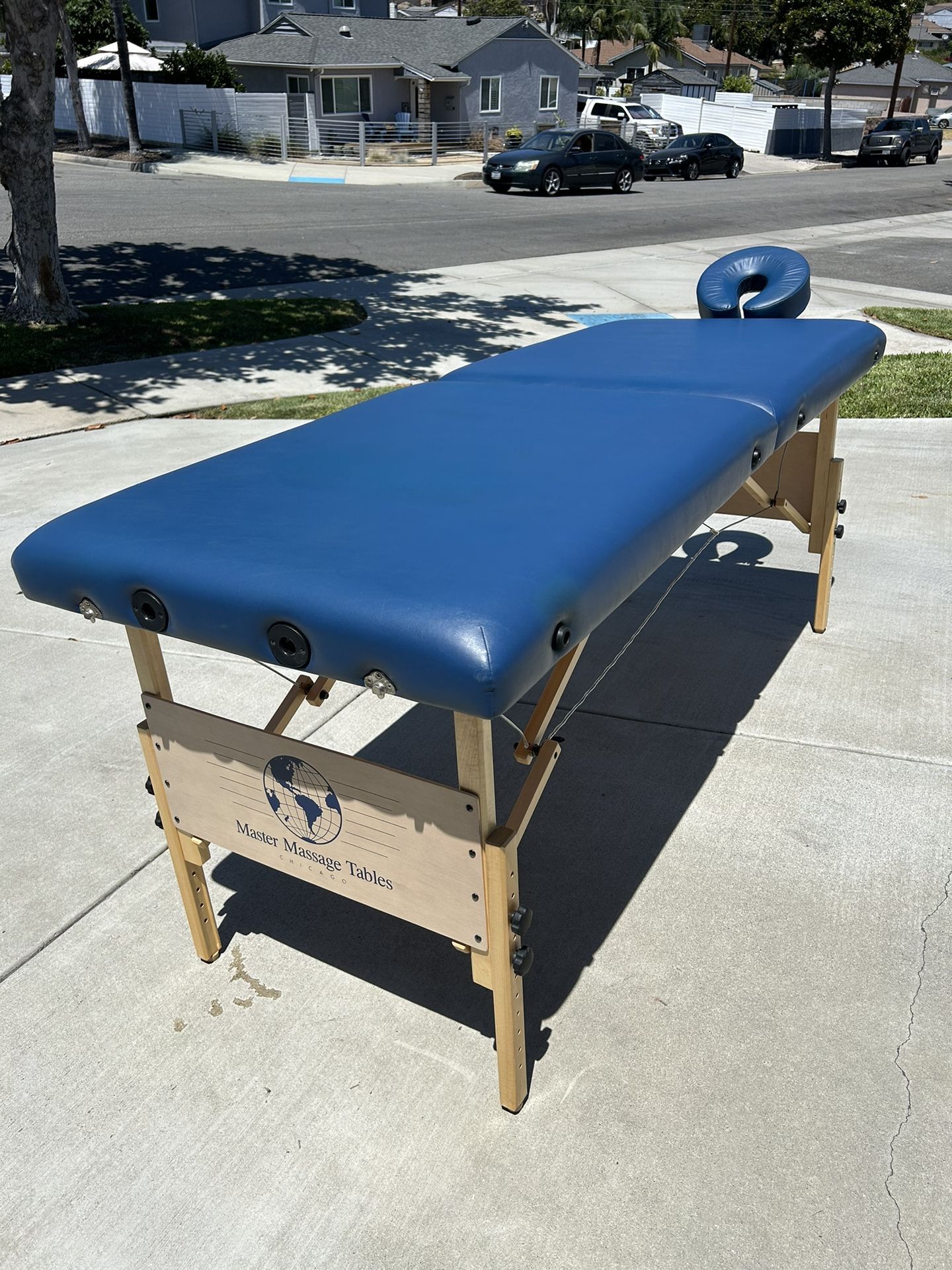 Master Massage Table