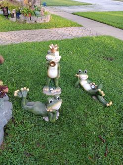New Hand Painted frog solar Statues Decor Garden