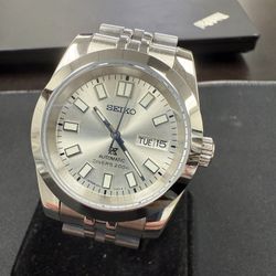 40MM Custom Seiko MOD Automatic  Day/Date