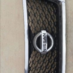 PARRILLAS PARA NISSAN Y VOLVO 