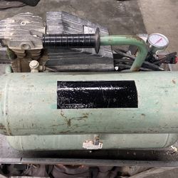 Hitachi 2 HP Air Compressor