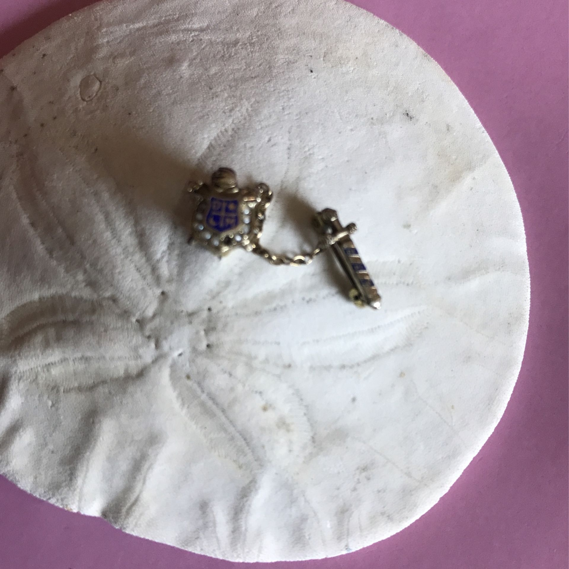 Vintage 1950’s 10K DeMolay International Pin Crest with Sword Connecting Chain Blue Enamel Solid Gold De Mo Lay Fraternal Order Masonic Masons