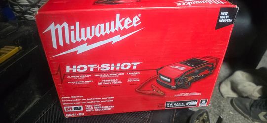 Milwaukee  3841-20 jump starter
