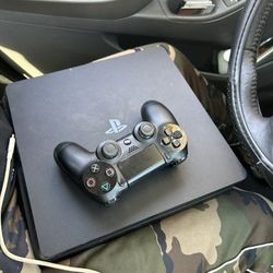 PS4 Slim