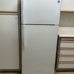 Refrigerator Good Condition 