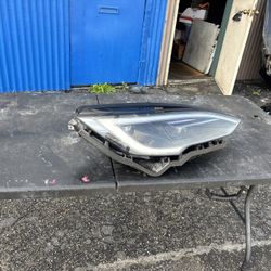 TESLA MODEL S Plaid HEADLIGHT Right 2022-2023  1563714-99-B