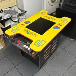Pac-Man 1 Up Head To Head Table 