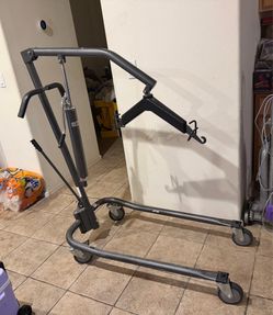 Hoyer lift (unused)