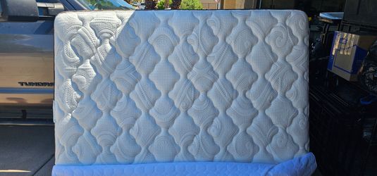 Queen Mattress Set